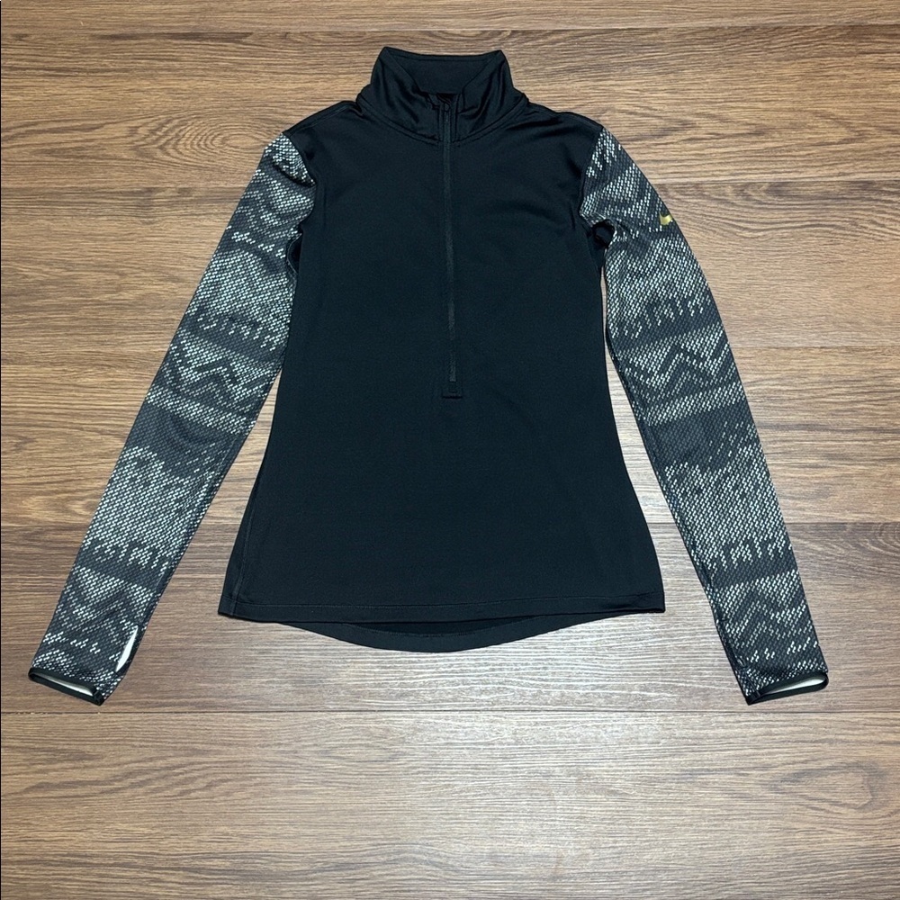 Nike Pro Dri-FIT Black Pullover Size: Medium